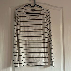 Thyme Maternity Long Sleeve top - small